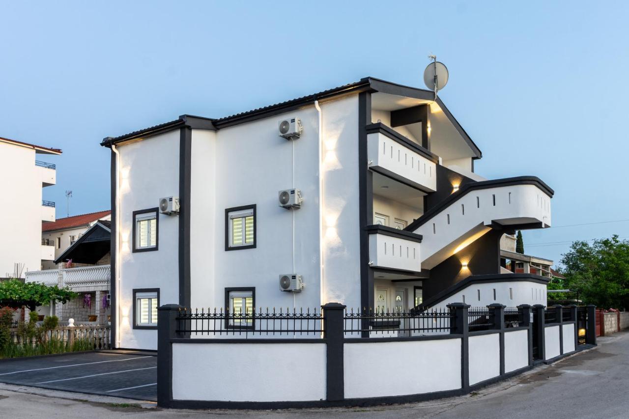 Apart-Hotel Prestige Улцинь Экстерьер фото