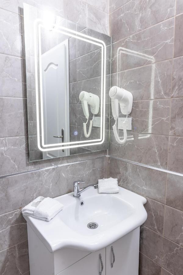 Apart-Hotel Prestige Улцинь Экстерьер фото