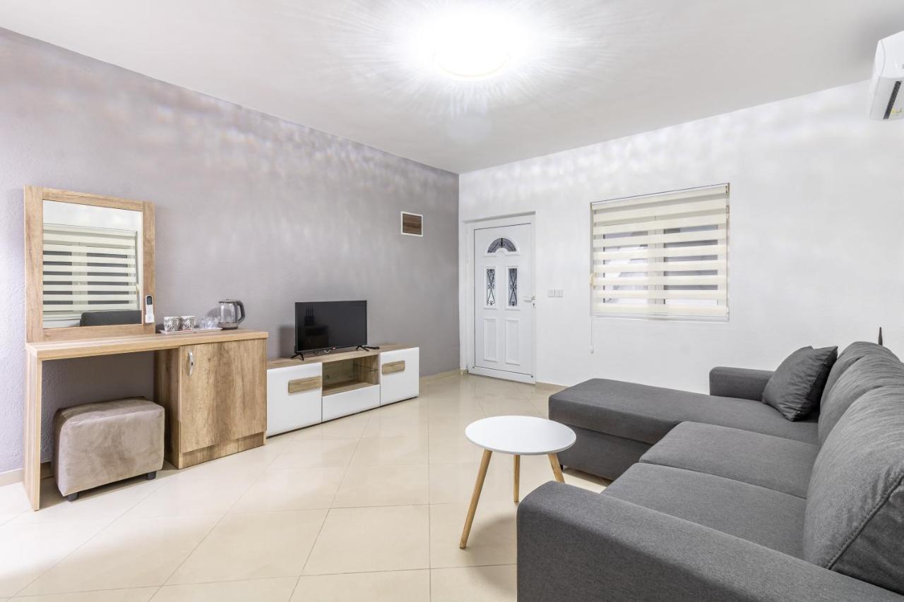 Apart-Hotel Prestige Улцинь Экстерьер фото