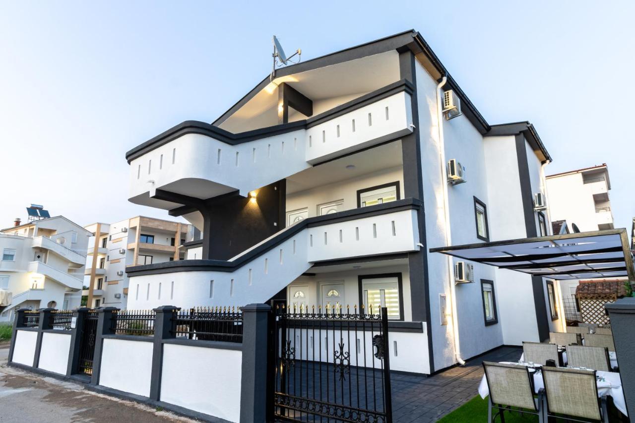 Apart-Hotel Prestige Улцинь Экстерьер фото