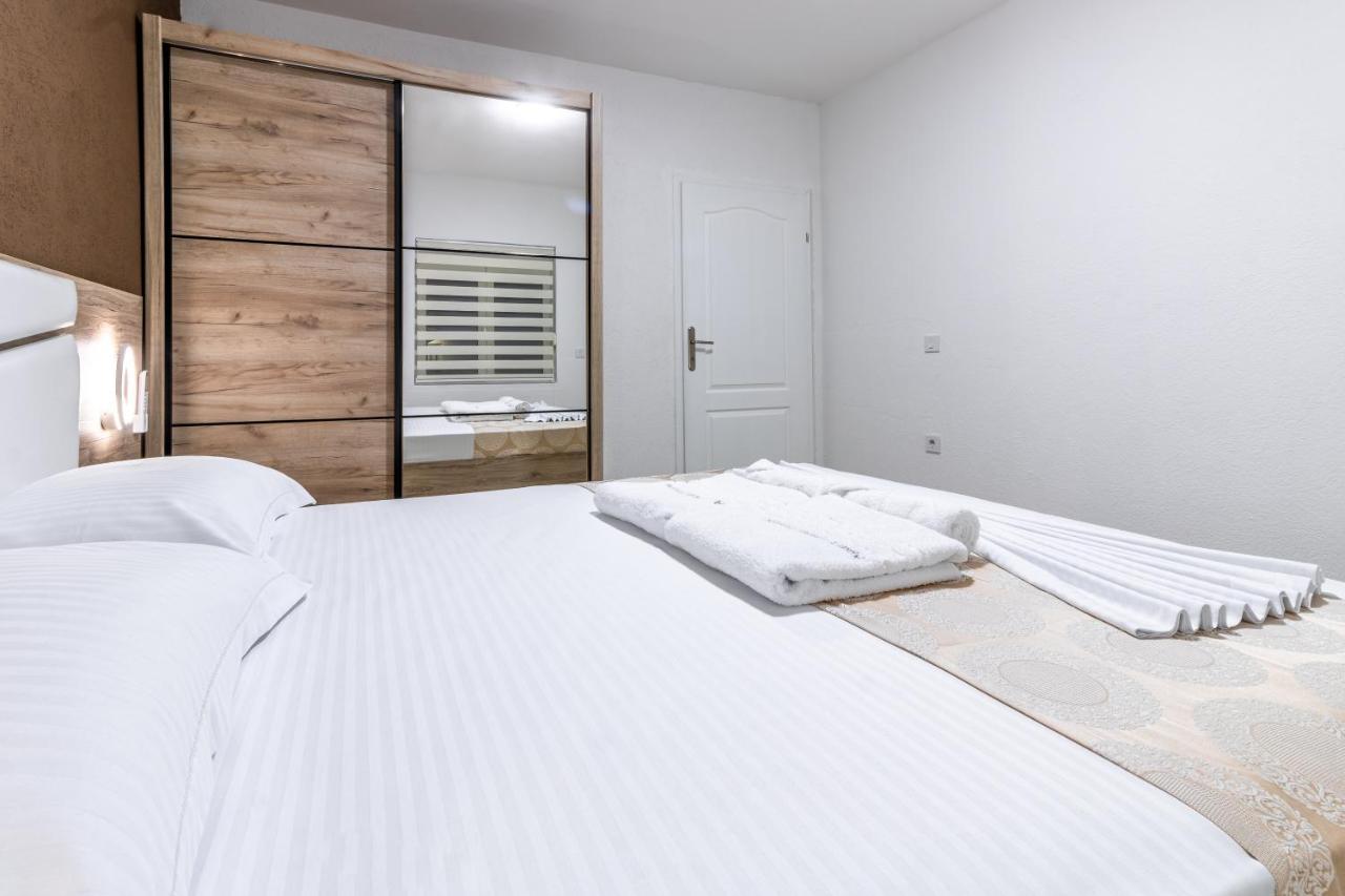 Apart-Hotel Prestige Улцинь Экстерьер фото